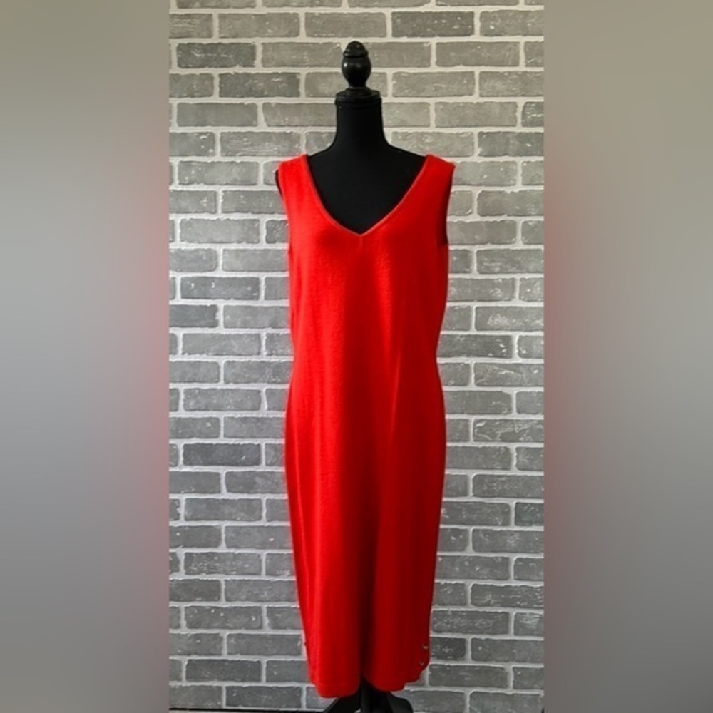 ST JOHN | RED SLEEVELESS | MIDI LENGTH SWEATER DRESS | GOLD DETAILS